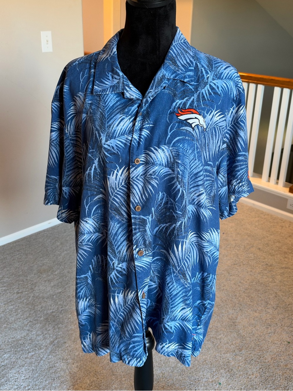 Tommy Bahama Denver Broncos Bahama Coast Nuevo Fronds IslandZone Button-Up XL